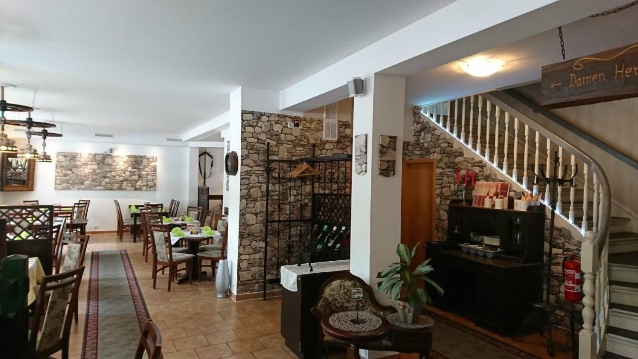 Restaurant Rosengarten 诺伊鲁平 外观 照片