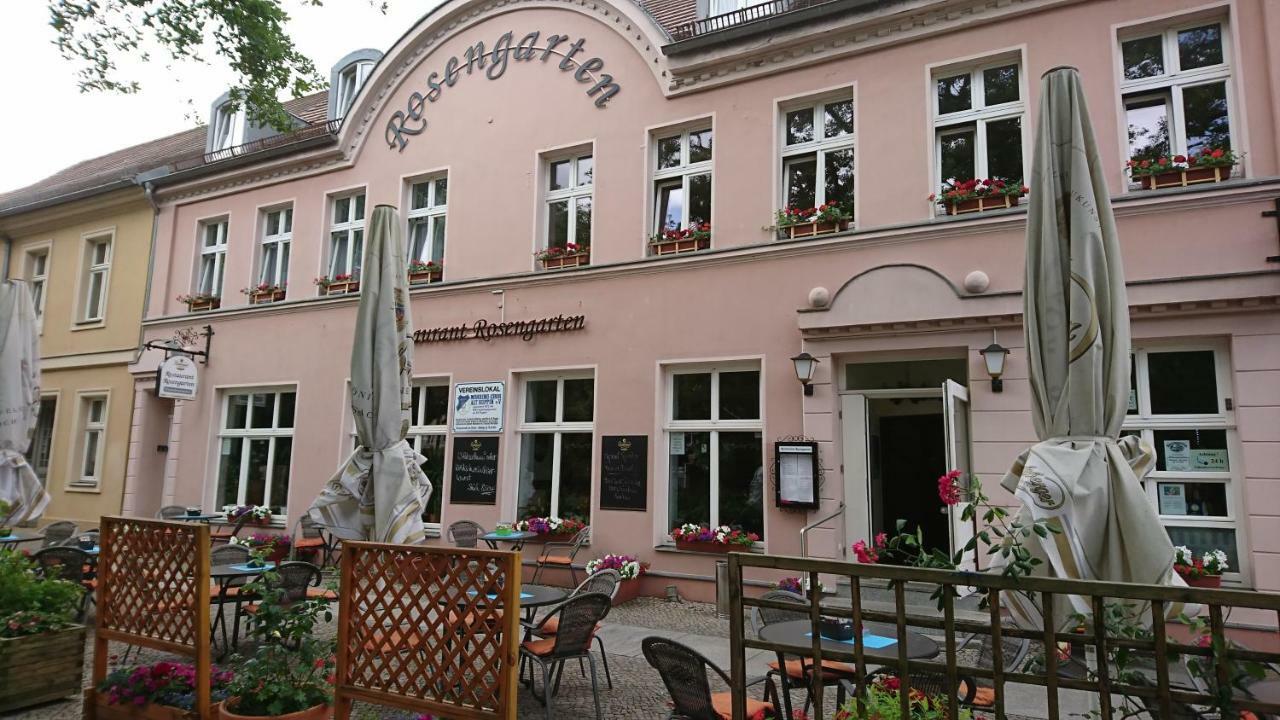 Restaurant Rosengarten 诺伊鲁平 外观 照片
